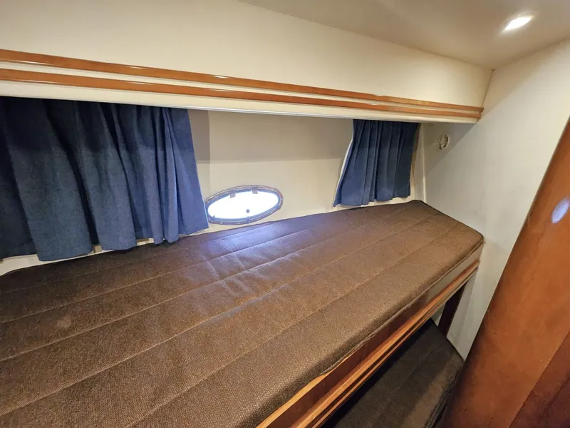 Slide: The Image of Carver Yachts 53 Voyager 2001 - 57