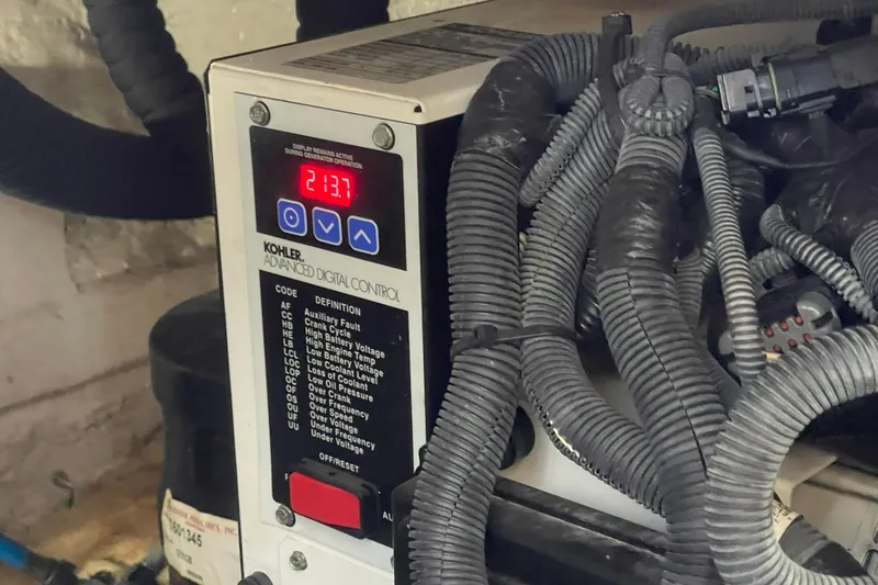 Slide: The Image of LOW GENERATOR HOURS!!! - 52