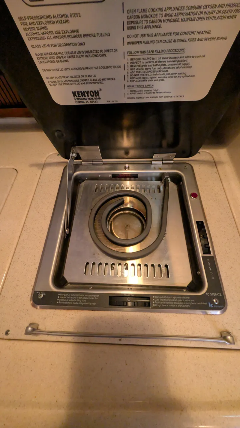 Slide: The Image of Built-in stove on 2004 Sea Ray 280 Sundancer boat. - 28