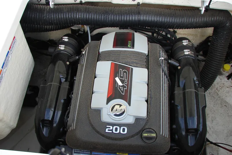 Slide: The Image of Engine of 2021 Bayliner VR4 Bowrider I/O, featuring a 4.5L 200 horsepower motor. - 7