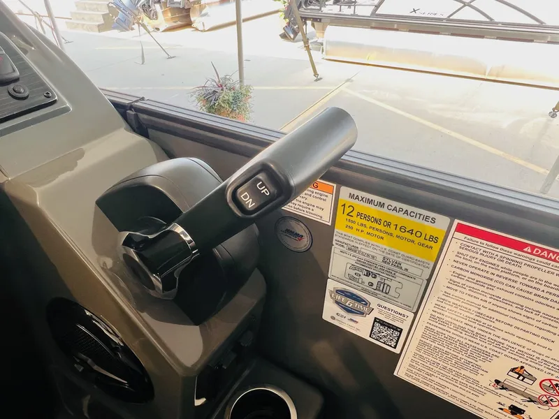 Slide: The Image of Sylvan X3 CLZ DH Mirage - Platinum Pkg 2026 - 14