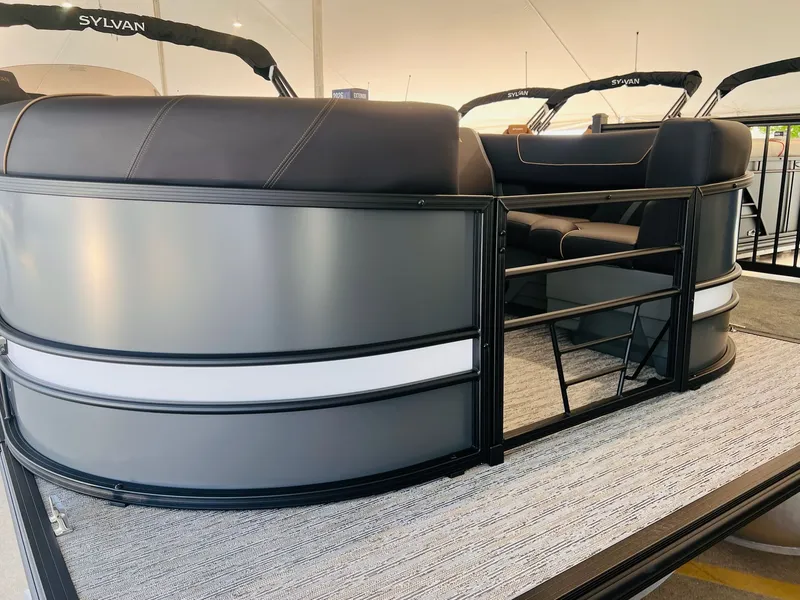 Slide: The Image of Sylvan X3 CLZ DH Mirage - Platinum Pkg 2026 - 16