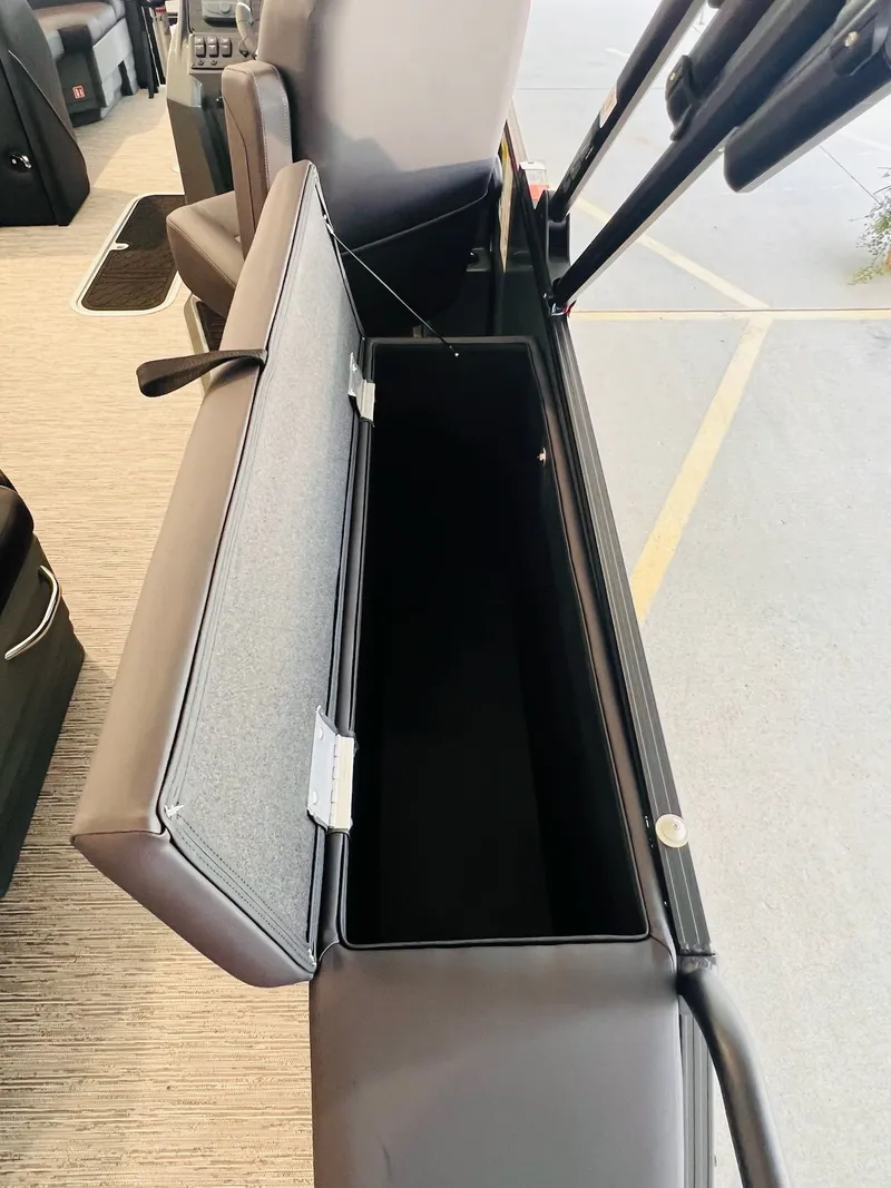 Slide: The Image of Sylvan X3 CLZ DH Mirage - Platinum Pkg 2026 - 9