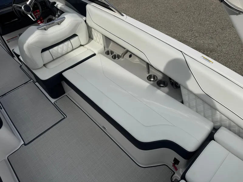 Slide: The Image of Regal LS6 2023 - 11