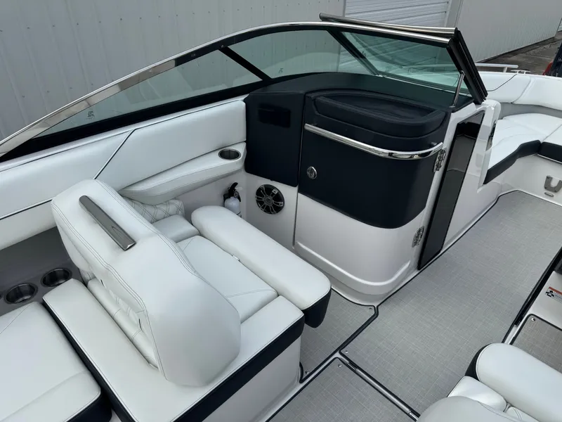 Slide: The Image of Regal LS6 2023 - 14