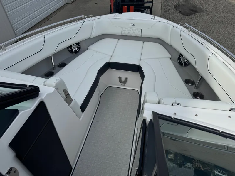 Slide: The Image of Regal LS6 2023 - 15