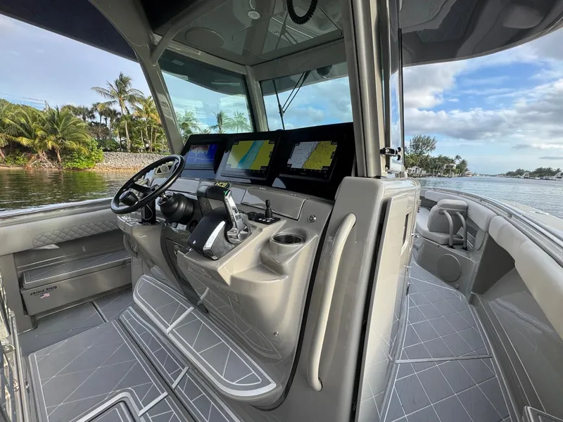 Slide: The Image of HCB 42 Lujo 2024 - 13