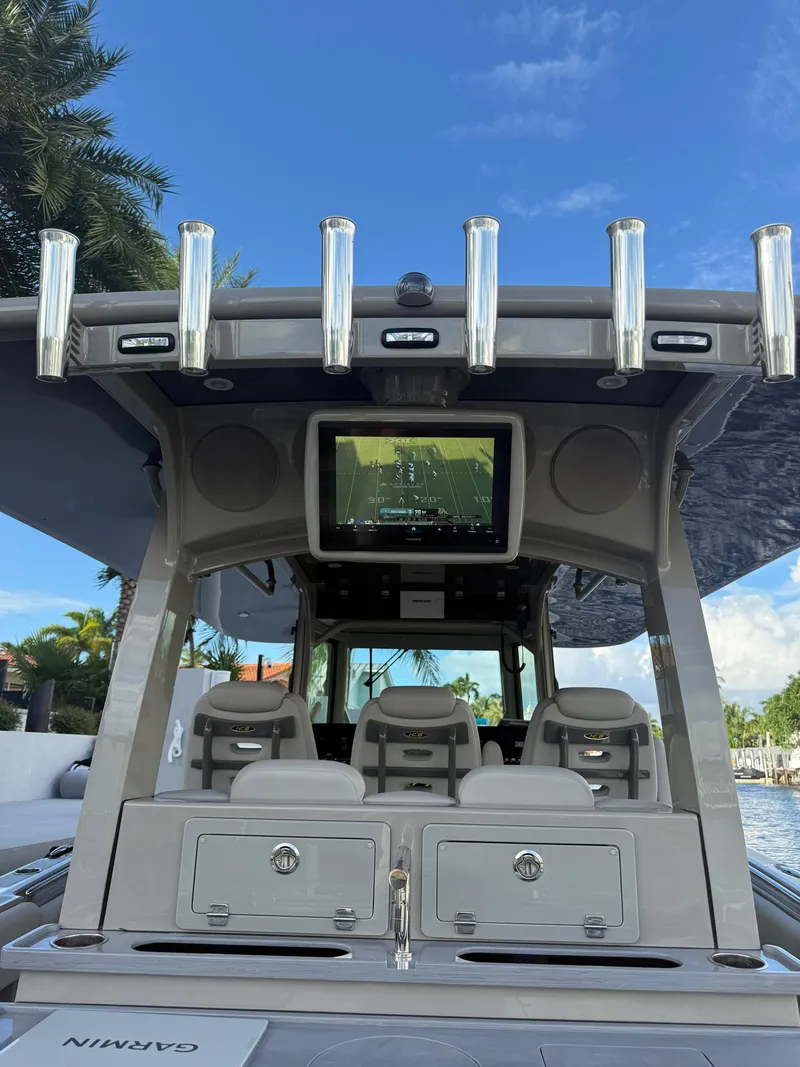 Slide: The Image of HCB 42 Lujo 2024 - 20