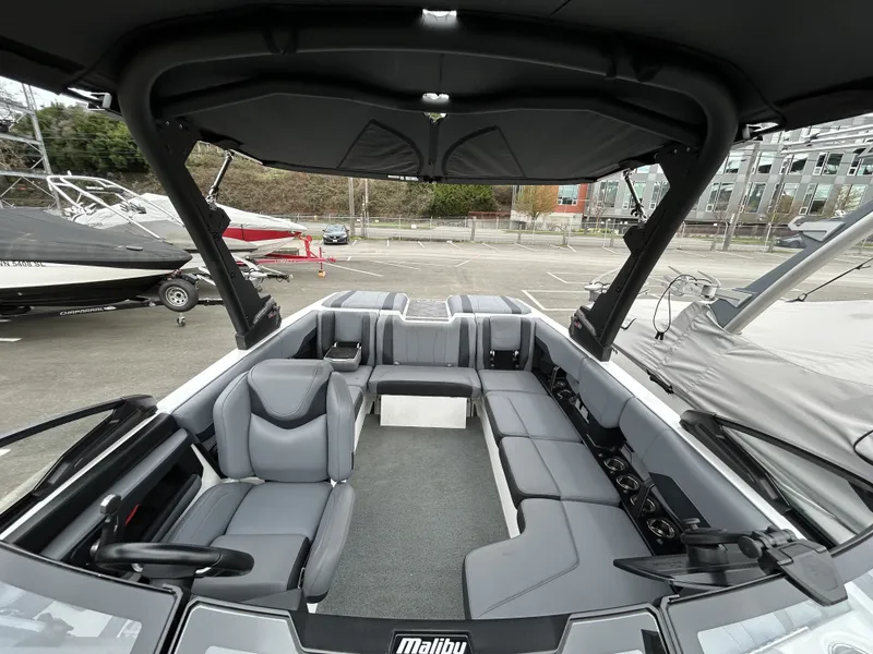 Slide: The Image of Malibu Wakesetter 22 LSV 2025 - 14