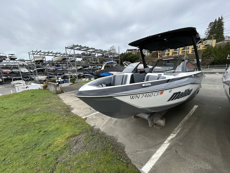 Slide: The Image of Malibu Wakesetter 22 LSV 2025 - 4