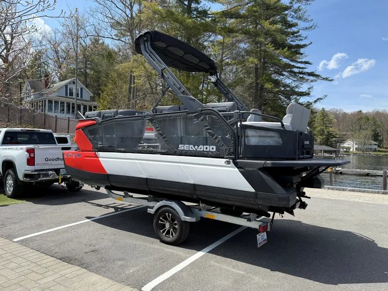 Slide: The Image of Sea-Doo Switch Cruise 18 2023 - 2