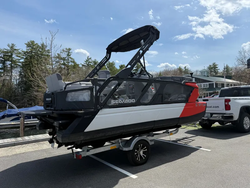 Slide: The Image of Sea-Doo Switch Cruise 18 2023 - 4