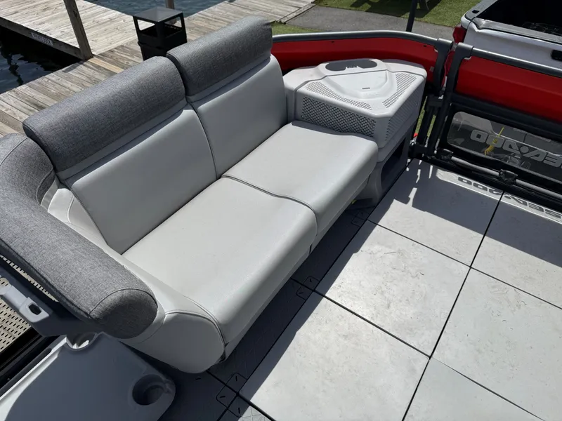 Slide: The Image of Sea-Doo Switch Cruise 18 2023 - 7