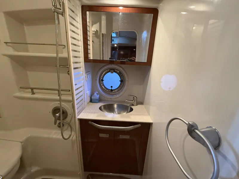 Slide: The Image of Sea Ray Sundancer 370 2011 - 13