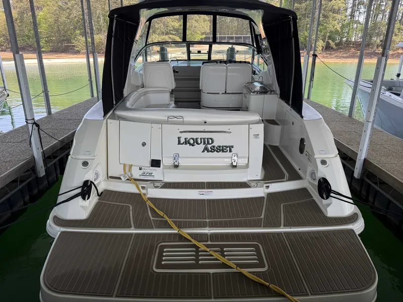 Slide: The Image of Sea Ray Sundancer 370 2011 - 19