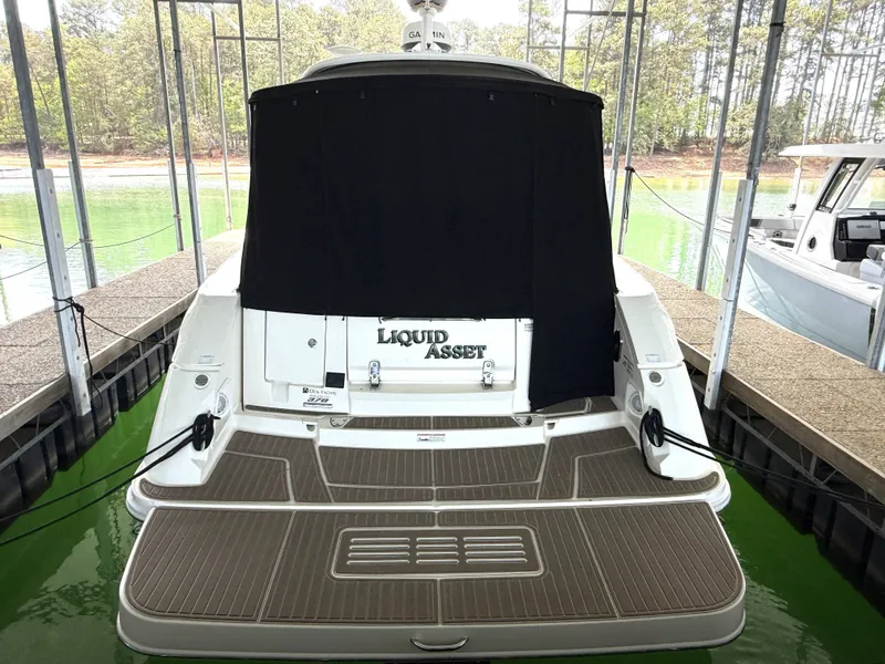 Slide: The Image of Sea Ray Sundancer 370 2011 - 6