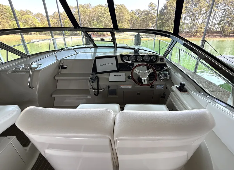 Slide: The Image of Sea Ray Sundancer 370 2011 - 9