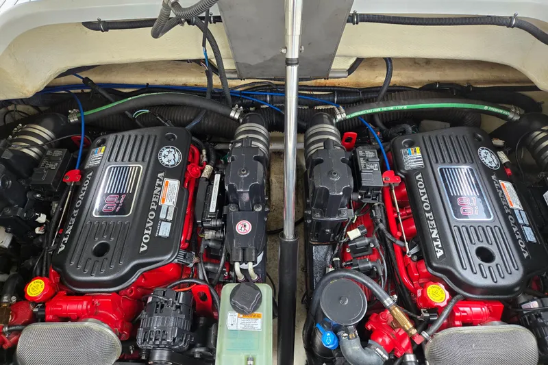 Slide: The Image of Twin Volvo Penta engines in a 2007 Formula 34 Performance Cruiser boat. - 25
