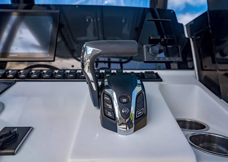 Slide: The Image of Sea Hunt BX 25 FS 2026 - 20