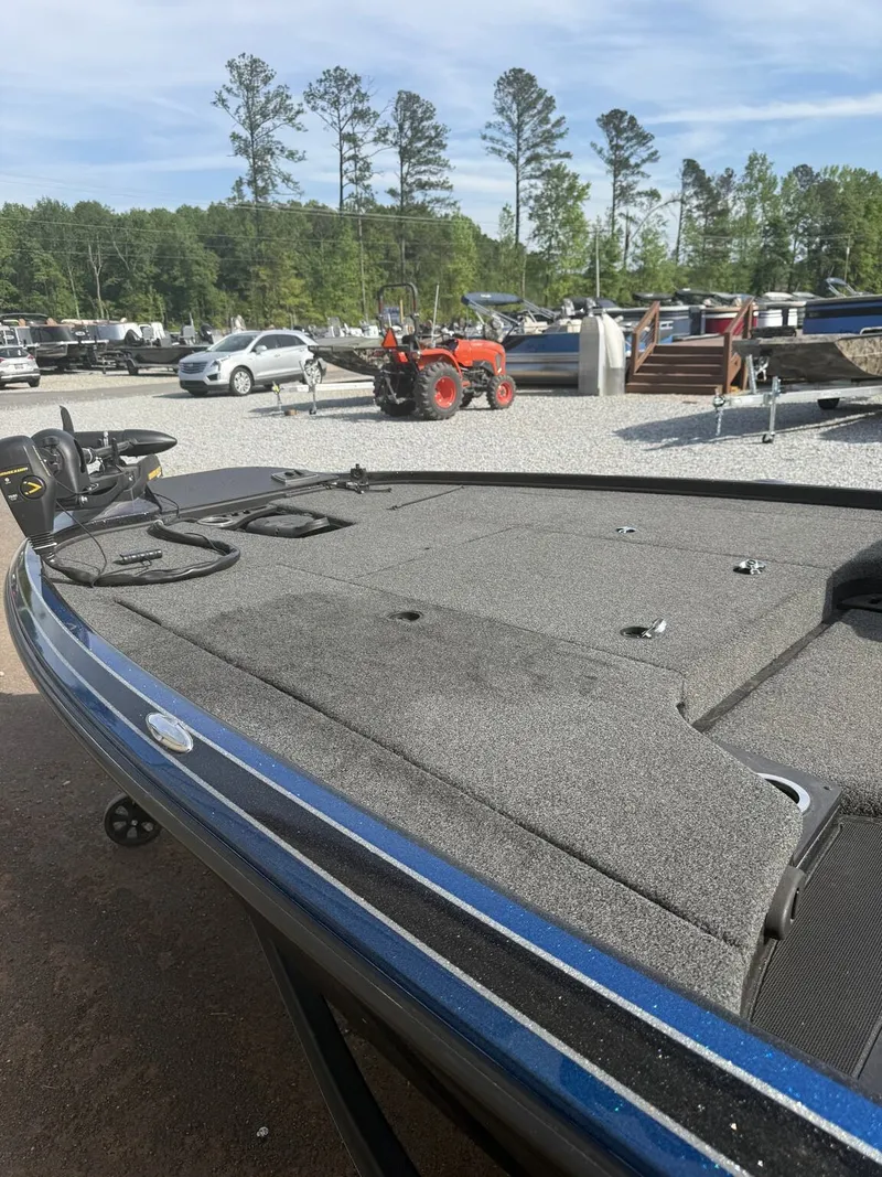 Slide: The Image of Nitro Z Series Z18-150HP PRO XS-UPGRADED TRAILER 2019 - 5