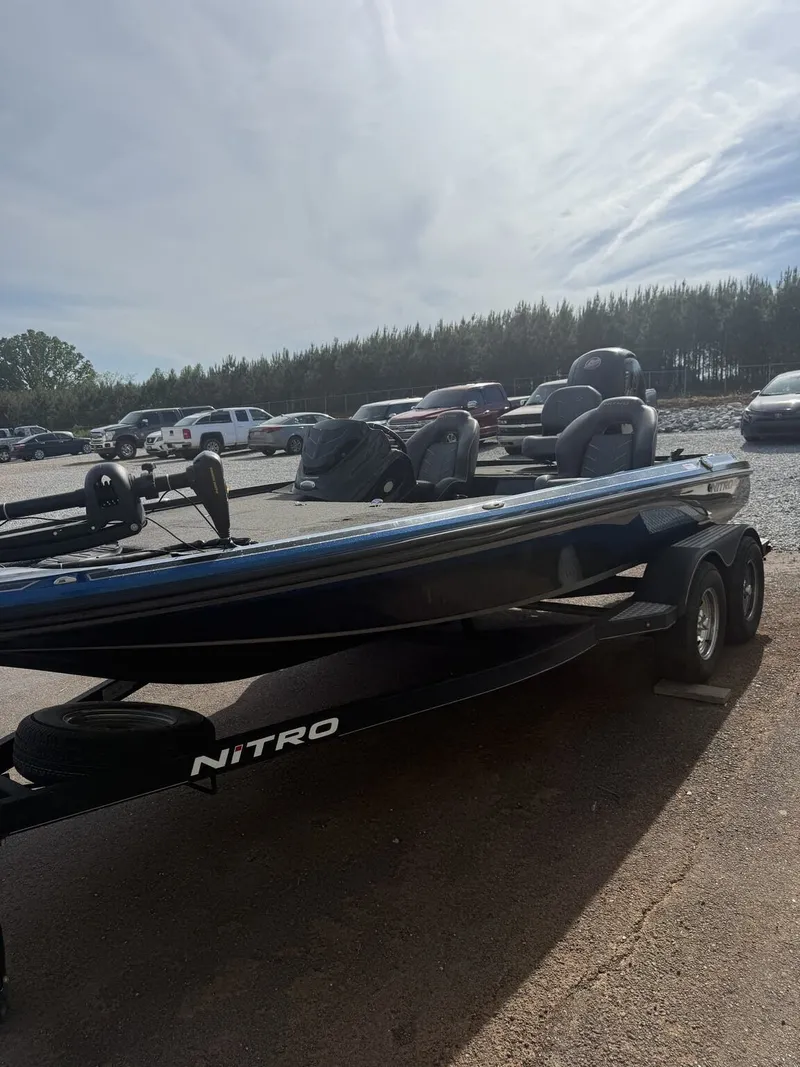 Slide: The Image of Nitro Z Series Z18-150HP PRO XS-UPGRADED TRAILER 2019 - 8