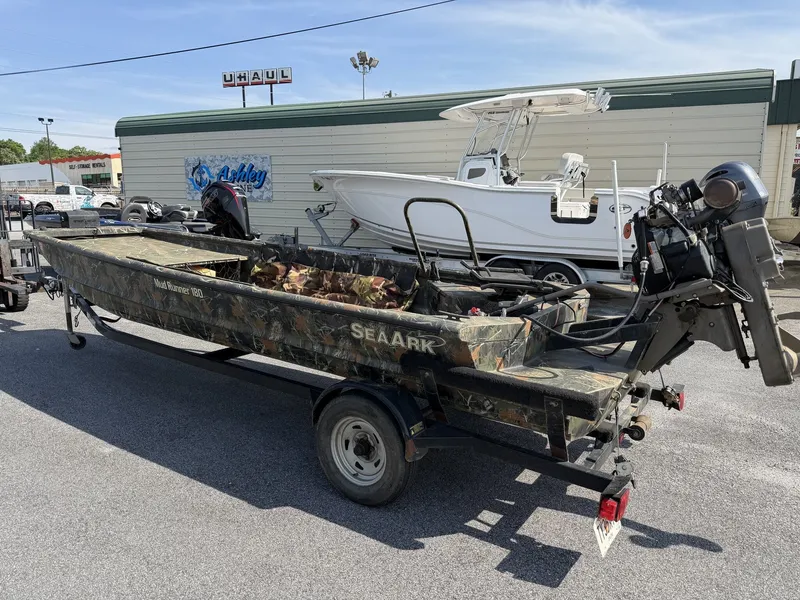 Slide: The Image of SeaArk Mud Runner 180 2023 - 3