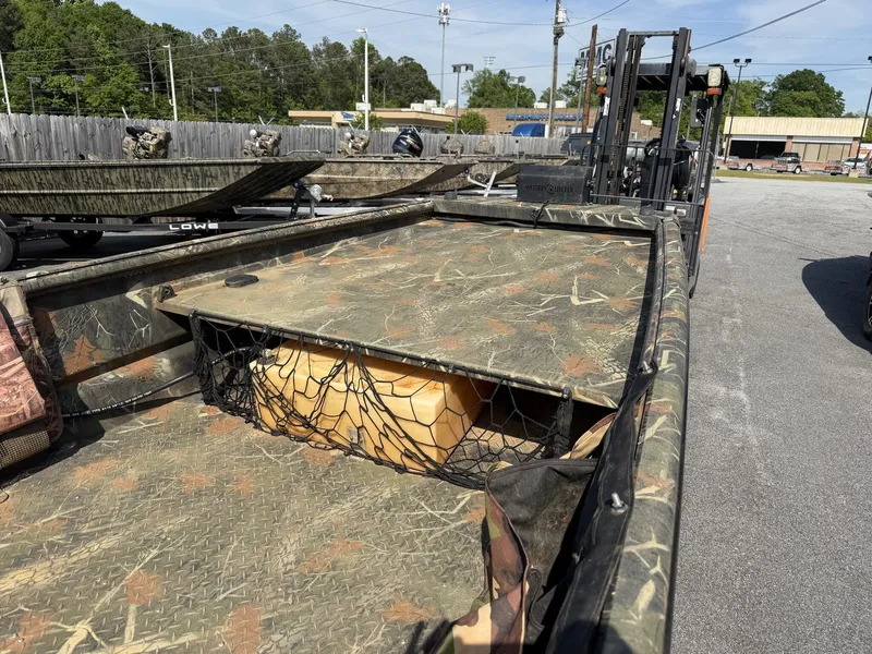 Slide: The Image of SeaArk Mud Runner 180 2023 - 6