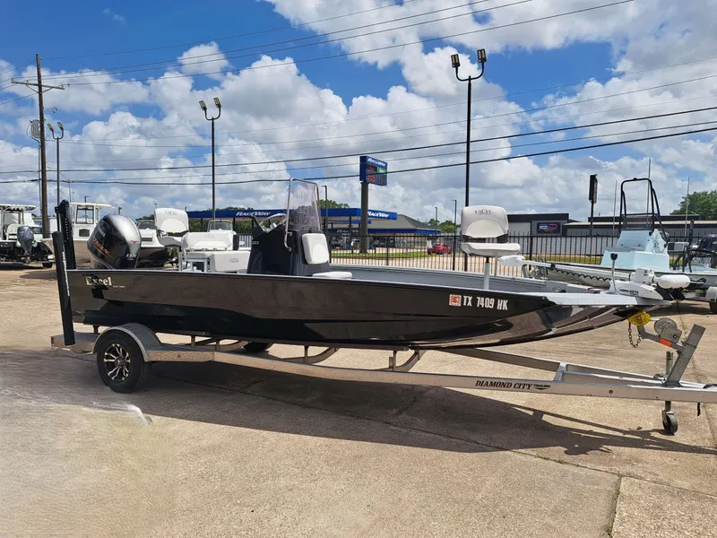 Slide: The Image of Excel 203 Bay Pro 2020 - 3