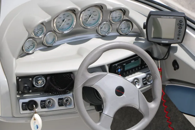 Slide: The Image of Bayliner 184 Fish & Ski 2012 - 16