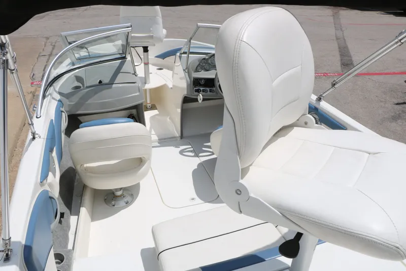 Slide: The Image of Bayliner 184 Fish & Ski 2012 - 17