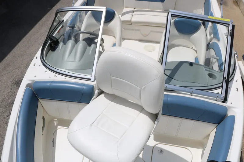 Slide: The Image of Bayliner 184 Fish & Ski 2012 - 24