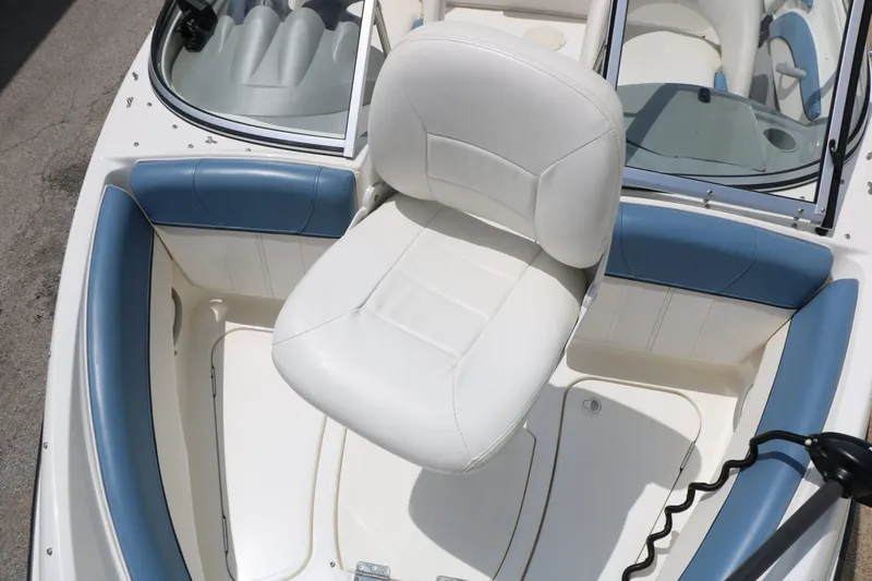 Slide: The Image of Bayliner 184 Fish & Ski 2012 - 25