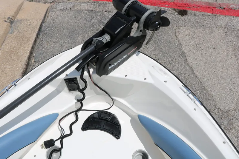 Slide: The Image of Bayliner 184 Fish & Ski 2012 - 31