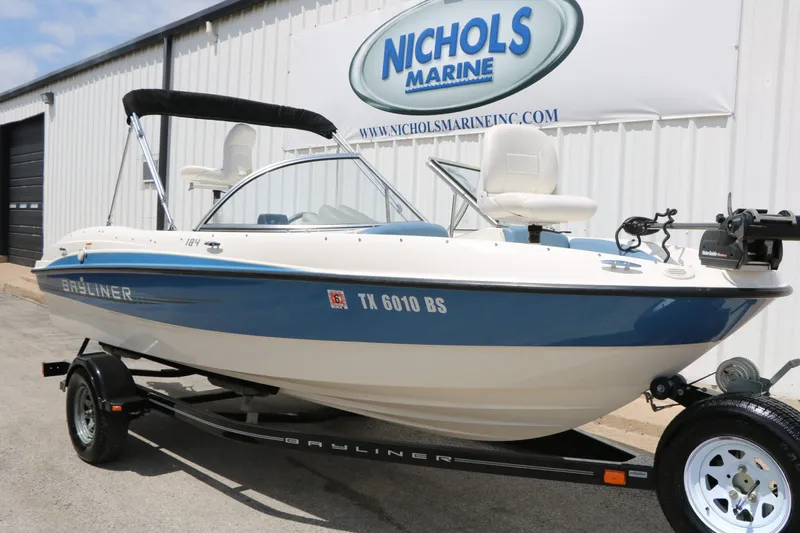 Slide: The Image of Bayliner 184 Fish & Ski 2012 - 4