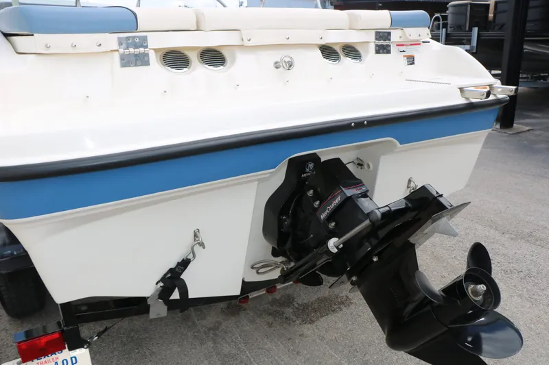 Slide: The Image of Bayliner 184 Fish & Ski 2012 - 42