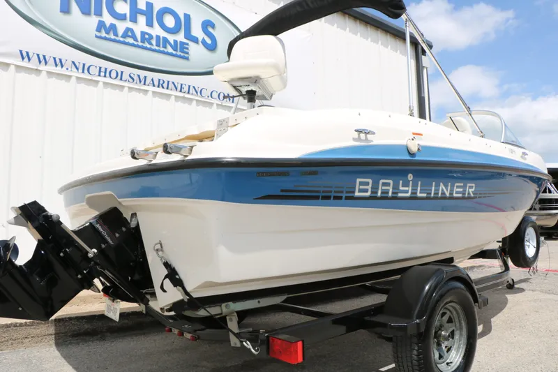 Slide: The Image of Bayliner 184 Fish & Ski 2012 - 9