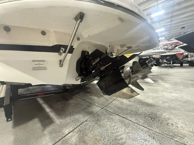 Slide: The Image of Chaparral 236 2005 - 7