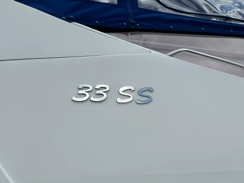 Slide: The Image of Carver 33 SUPER SPORT 2005 - 8