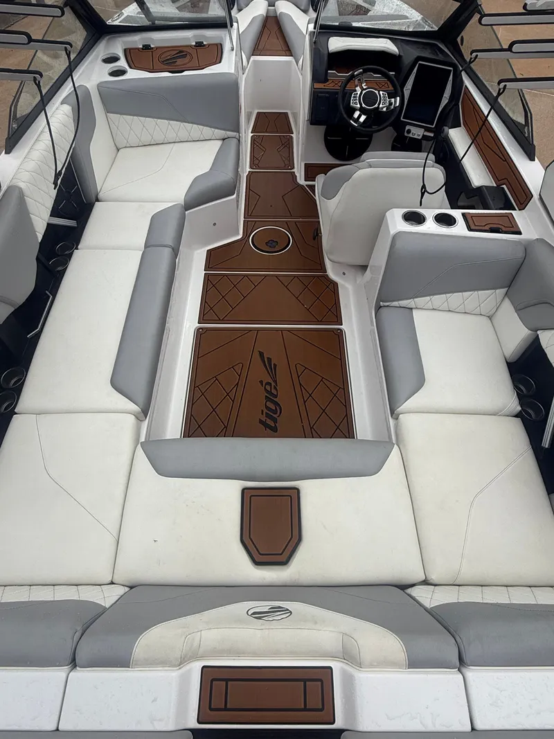 Slide: The Image of Tigé Z3 2021 - 5