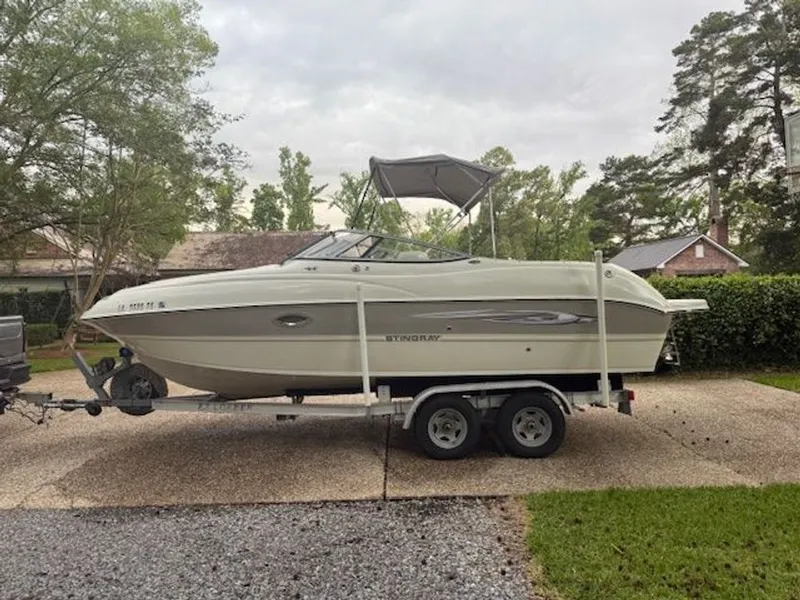 The Image of Stingray 220 DR 2007 - 0