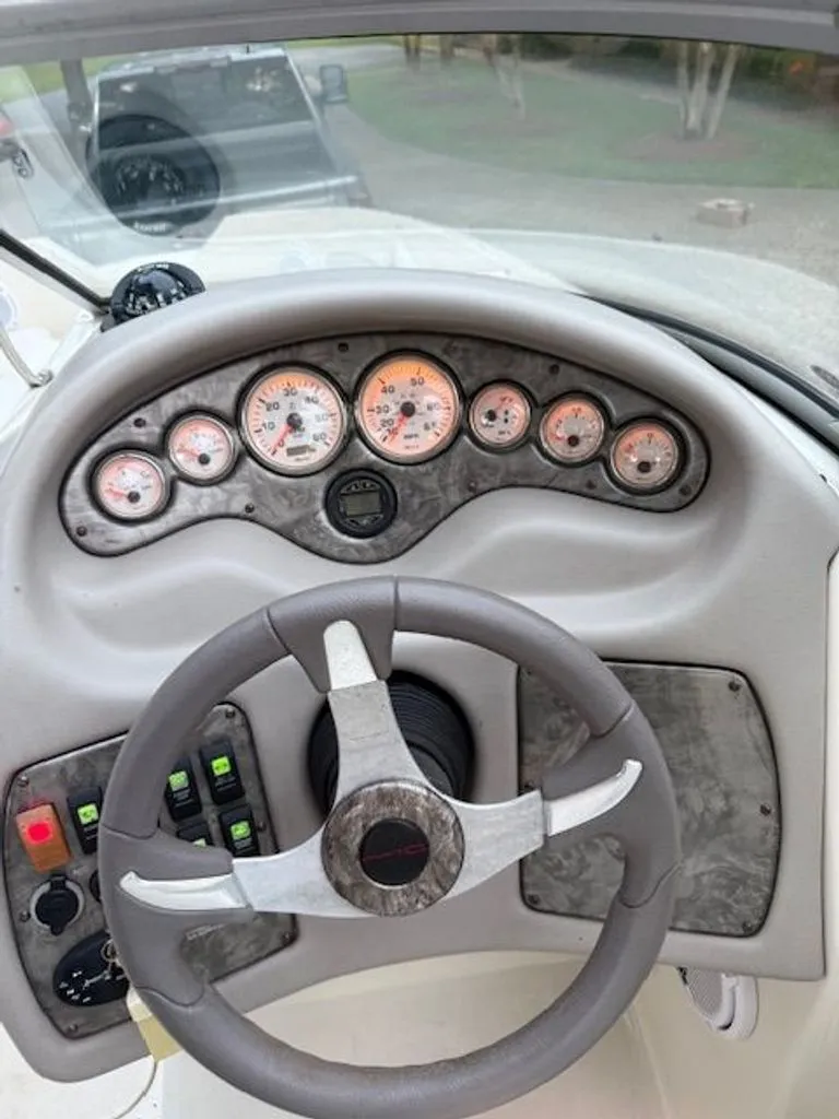 Slide: The Image of Stingray 220 DR 2007 - 6