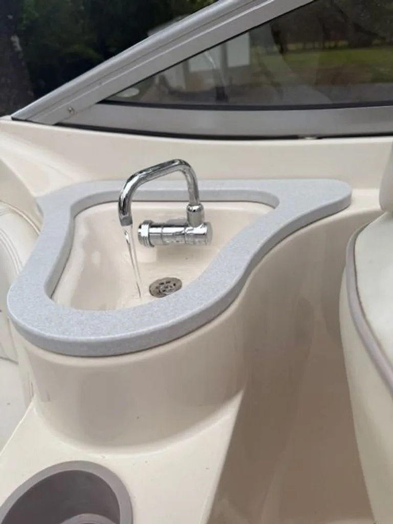 Slide: The Image of Stingray 220 DR 2007 - 8