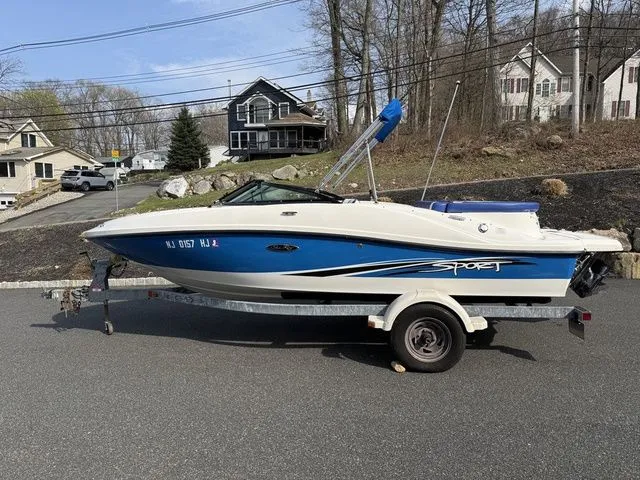 Slide: The Image of Sea Ray 185 Sport 2012 - 14