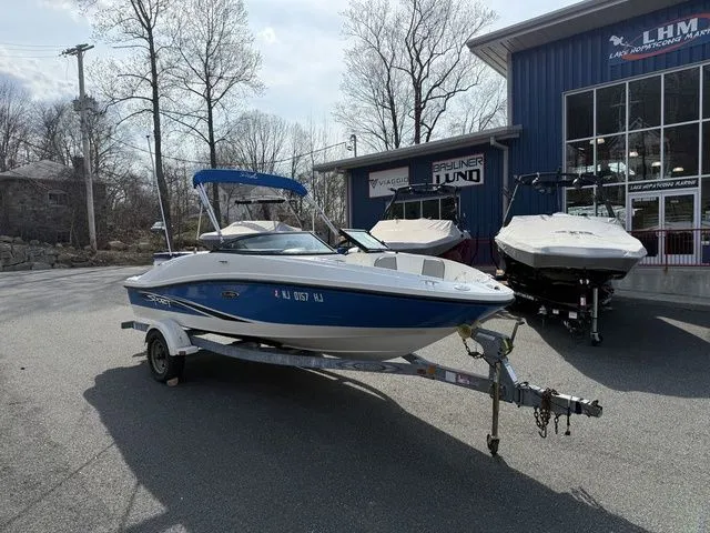 Slide: The Image of Sea Ray 185 Sport 2012 - 17