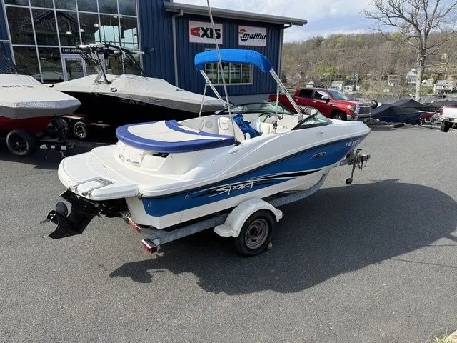 Slide: The Image of Sea Ray 185 Sport 2012 - 5