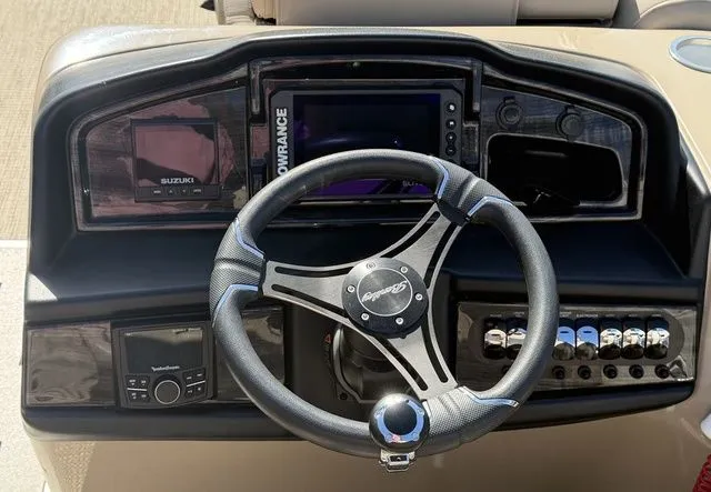 Slide: The Image of Bentley Pontoons Elite 220 Admiral 2023 - 14