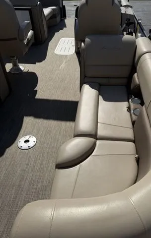 Slide: The Image of Bentley Pontoons Elite 220 Admiral 2023 - 9