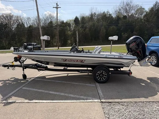 Slide: The Image of Phoenix Bass Boat 818 Pro 2026 - 15