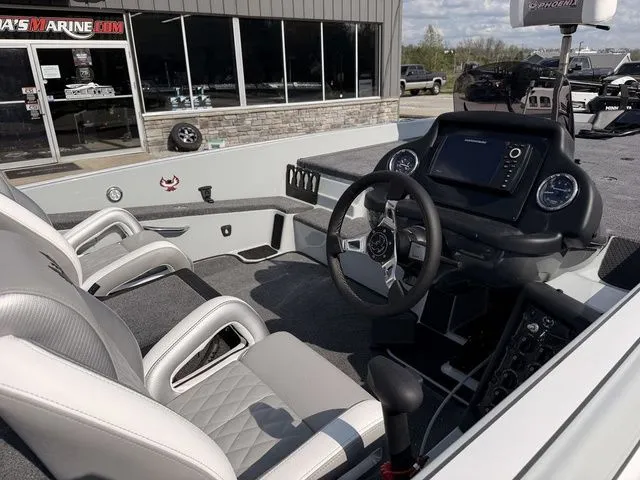 Slide: The Image of Phoenix Bass Boat 818 Pro 2026 - 4