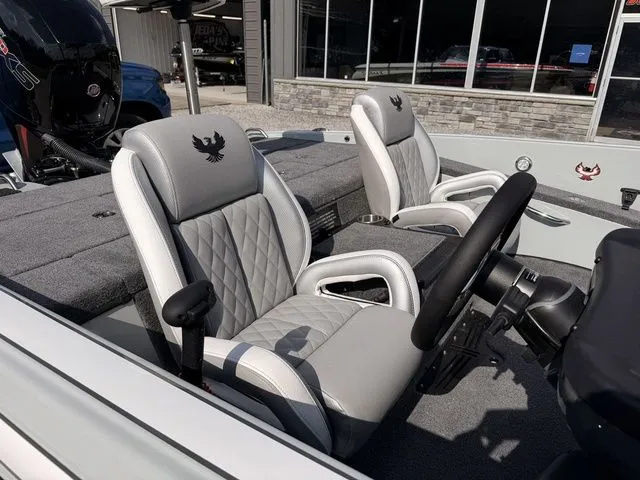 Slide: The Image of Phoenix Bass Boat 818 Pro 2026 - 5